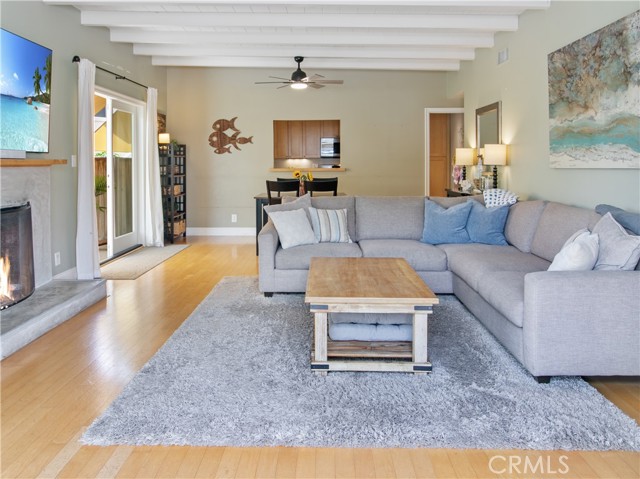 236 W Mariposa, San Clemente CA: https://media.crmls.org/medias/52fc9276-7b22-4c07-9725-f53a2aa2c9b1.jpg
