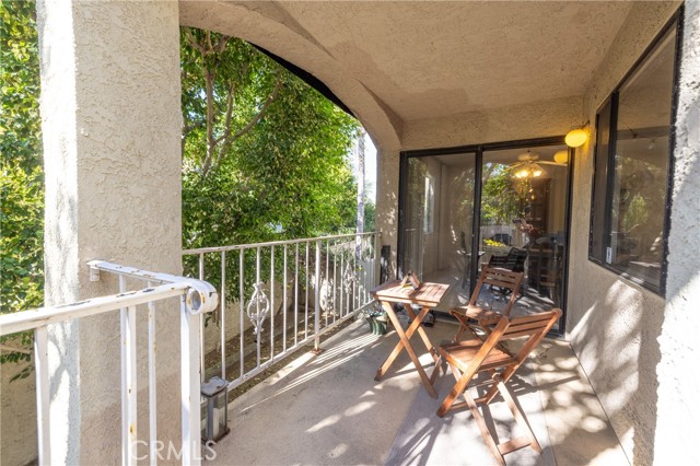 Detail Gallery Image 12 of 50 For 107 S Helberta Avenue #4,  Redondo Beach,  CA 90277 - 3 Beds | 3 Baths