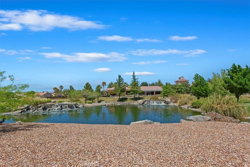 https://media.crmls.org/medias/52fdbab3-a582-4c8c-916c-80c48ef090fa.jpg?preset=X-Large