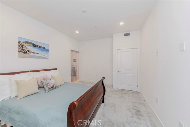 7002 Citron Lane, Cypress CA: https://media.crmls.org/medias/52fde8d3-d1b0-4d20-9a03-1620a777997b.jpg