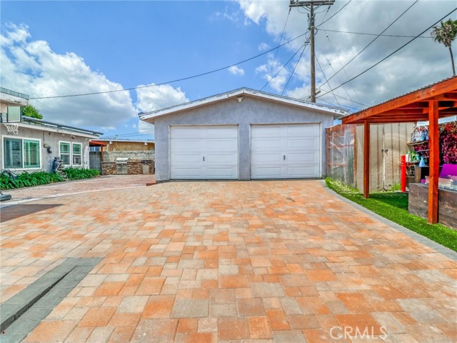 1401 W 165th Street, Compton CA: https://media.crmls.org/medias/52fdea98-e32c-4b30-b768-785431ace314.jpg