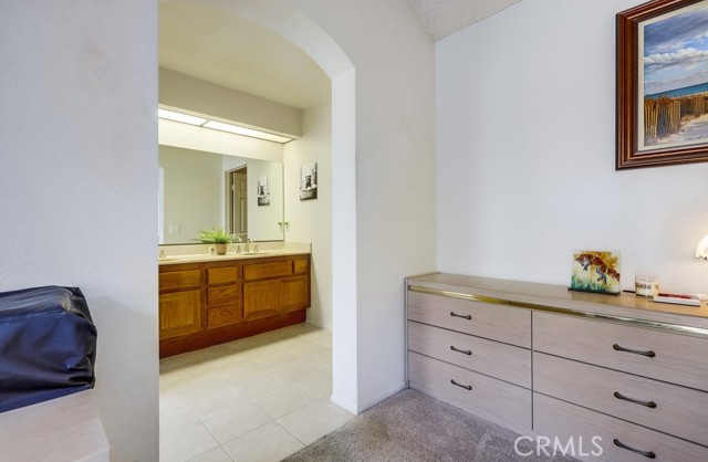 1505 W Nottingham Lane, Anaheim CA: https://media.crmls.org/medias/52fe21e5-5656-446a-b638-56a334f1880a.jpg