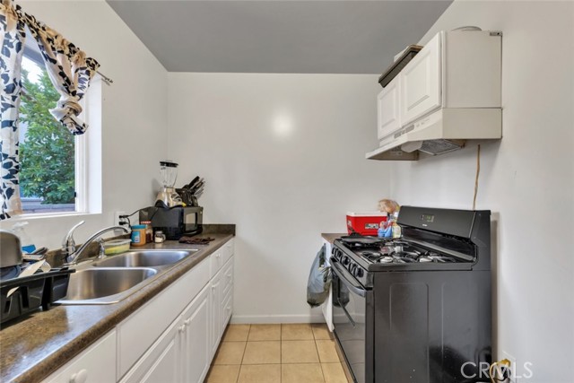 16908 Los Alimos Street, Granada Hills CA: https://media.crmls.org/medias/52fe5833-883d-425a-b3ee-d3dd9e61e619.jpg