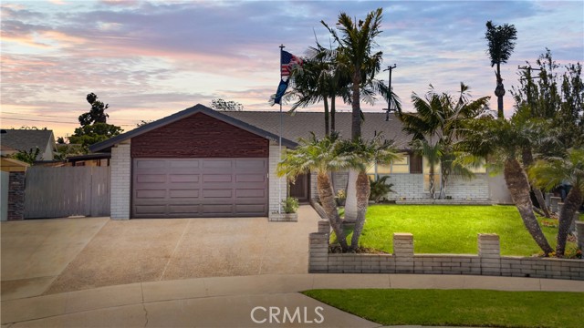 8902 Bosun Circle, Huntington Beach, CA 92646