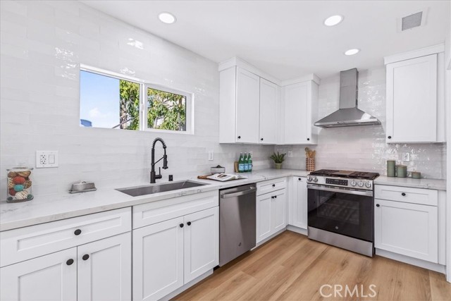 1254 Sanborn Avenue, Los Angeles CA: https://media.crmls.org/medias/52fffbfc-9c35-4137-8192-d8b13c4005f9.jpg