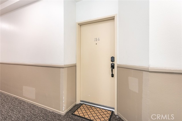 Detail Gallery Image 3 of 26 For 19350 Sherman #124,  Reseda,  CA 91335 - 1 Beds | 1 Baths