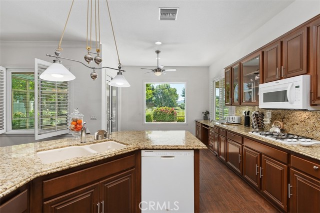 29530 Winding Brook Drive, Menifee CA: https://media.crmls.org/medias/53009ad5-b74e-4848-86a4-e1c66e7a7dcc.jpg