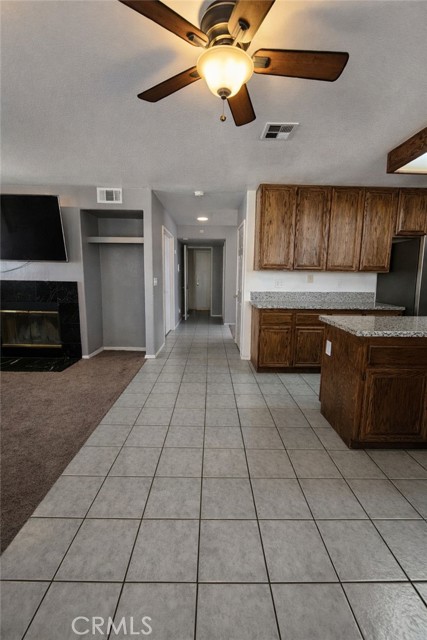 Detail Gallery Image 11 of 20 For 17068 Jurassic, Victorville,  CA 92394 - 4 Beds | 3 Baths