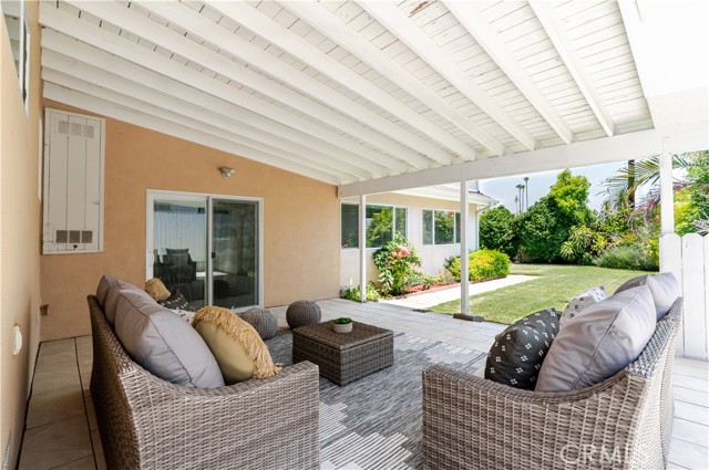 Detail Gallery Image 17 of 50 For 3822 S Cloverdale Ave, Los Angeles,  CA 90008 - 5 Beds | 3 Baths