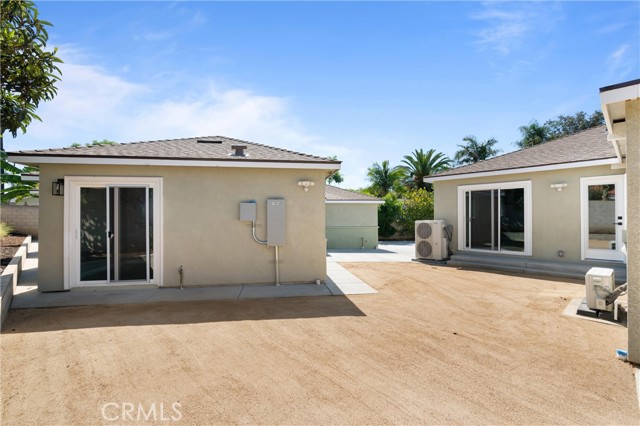 1401 Highland Street, Santa Ana CA: https://media.crmls.org/medias/53011caa-81ab-4734-8aa6-17c5bb4eb095.jpg