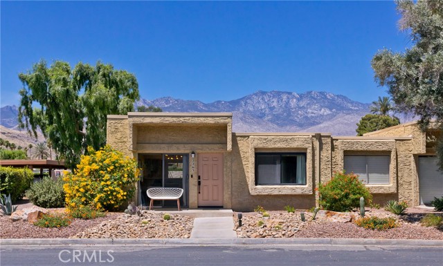Detail Gallery Image 1 of 53 For 2263 Los Patos Dr, Palm Springs,  CA 92264 - 2 Beds | 2 Baths
