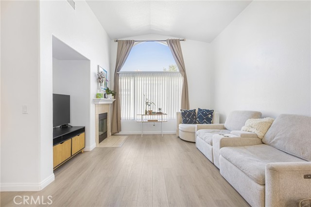 Detail Gallery Image 12 of 28 For 27946 John F Kennedy a,  Moreno Valley,  CA 92555 - 2 Beds | 2 Baths