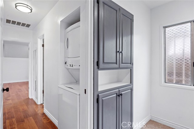 5183 Inglewood Boulevard, Culver City CA: https://media.crmls.org/medias/53027f13-47fa-4d20-a195-26c3ec5d0ca6.jpg