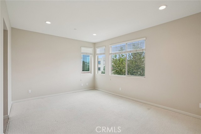 Detail Gallery Image 10 of 41 For 143 Frame, Irvine,  CA 92618 - 3 Beds | 3/1 Baths