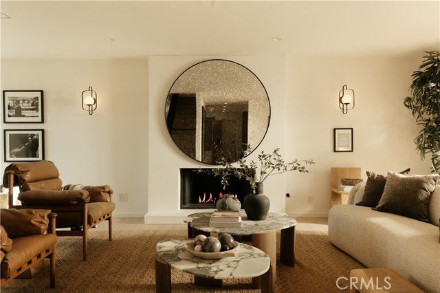 Detail Gallery Image 6 of 37 For 5557 Franrivers Ave, Woodland Hills,  CA 91367 - 4 Beds | 2/1 Baths