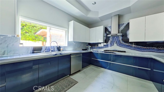 Detail Gallery Image 19 of 45 For 6937 Kian Ct, Van Nuys,  CA 91406 - 4 Beds | 3 Baths