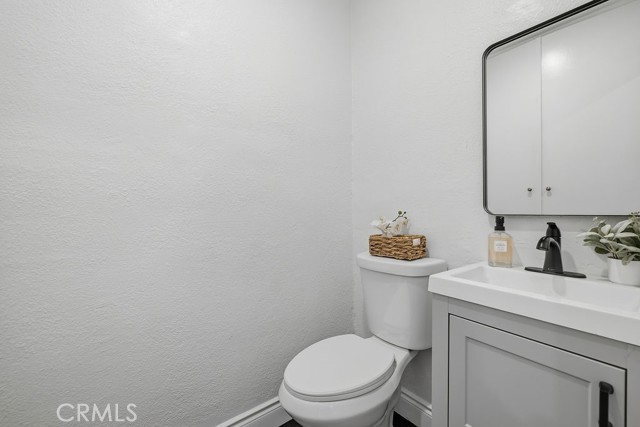 Detail Gallery Image 23 of 44 For 6119 Haas, Los Angeles,  CA 90047 - 3 Beds | 2/1 Baths