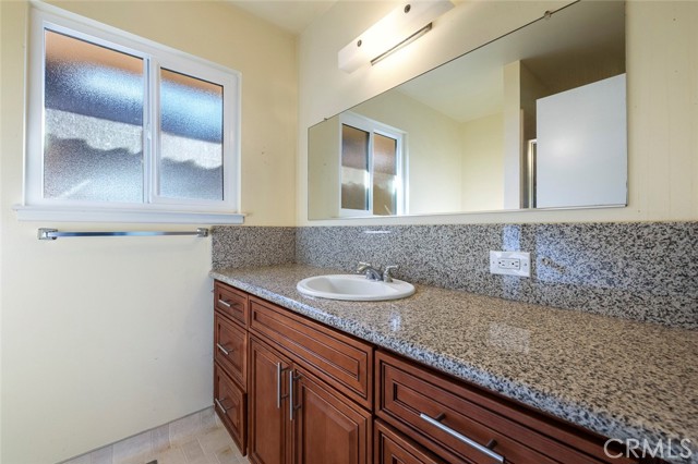 Detail Gallery Image 31 of 41 For 6647 N Anna St, Fresno,  CA 93710 - 3 Beds | 2 Baths