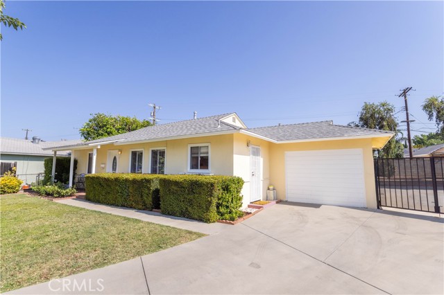 Detail Gallery Image 1 of 1 For 17405 Manteca St, Lake Balboa,  CA 91406 - 3 Beds | 2 Baths