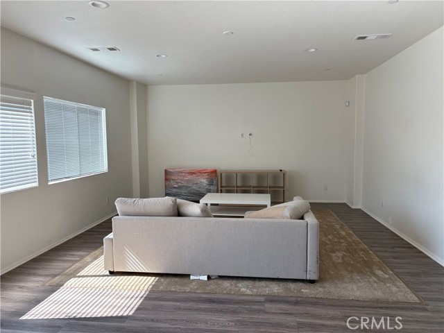 3232 Newton Avenue, Ontario CA: https://media.crmls.org/medias/53065258-e37f-4f70-bb0b-fbe94770dc65.jpg