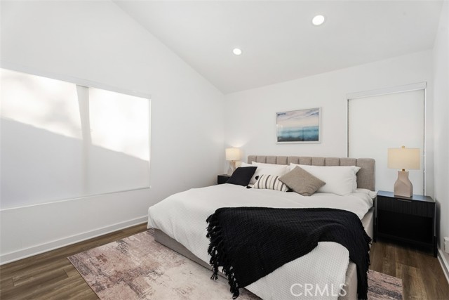 Detail Gallery Image 6 of 9 For 1410 Cabrillo Park Dr #E,  Santa Ana,  CA 92701 - 1 Beds | 1 Baths