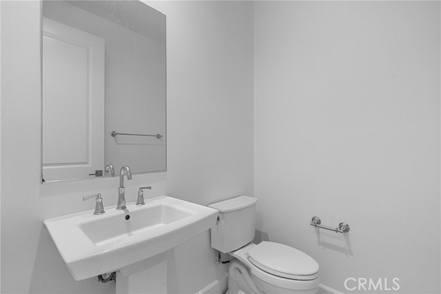 Detail Gallery Image 16 of 32 For 82 Meander St, Irvine,  CA 92620 - 4 Beds | 3/1 Baths