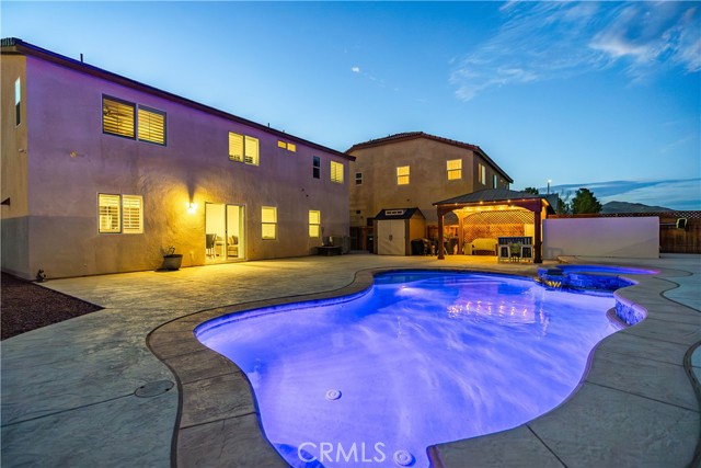 Detail Gallery Image 8 of 49 For 2434 Lugar Hermoso Ct, Rosamond,  CA 93560 - 4 Beds | 2/1 Baths