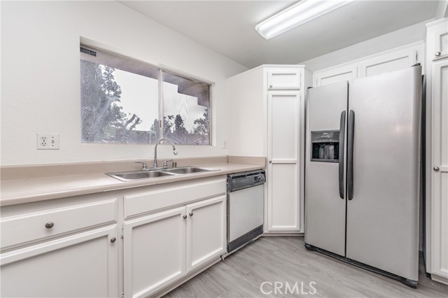 Detail Gallery Image 15 of 52 For 11136 Lorne St #5, Sun Valley,  CA 91352 - 3 Beds | 2/1 Baths