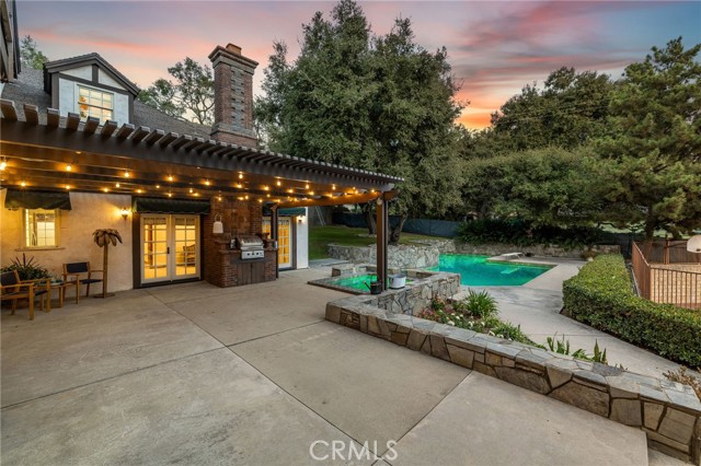 533 E Sierra Madre Avenue, Glendora CA: https://media.crmls.org/medias/530853ac-af85-44ab-8dc7-0d38ec1219be.jpg