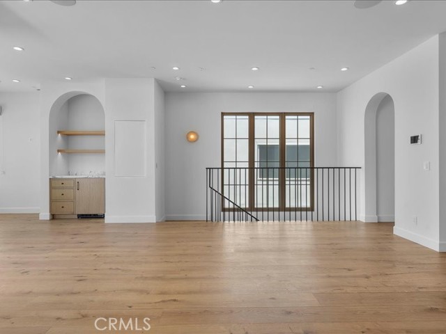 Detail Gallery Image 16 of 61 For 505 Bayview Dr, Manhattan Beach,  CA 90266 - 3 Beds | 3/1 Baths