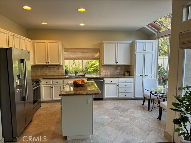 Detail Gallery Image 13 of 55 For 36 Amarante, Laguna Niguel,  CA 92677 - 4 Beds | 3 Baths