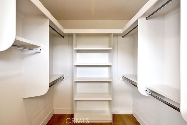 Detail Gallery Image 12 of 16 For 189 S Allen Ave #2,  Pasadena,  CA 91106 - 4 Beds | 3/1 Baths