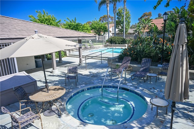 40 Tangerine, Irvine CA: https://media.crmls.org/medias/530aa0f4-1719-4681-96f1-49b014c008a1.jpg