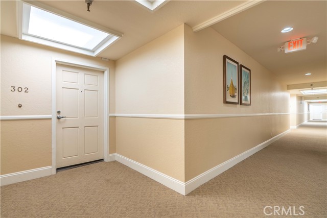 Detail Gallery Image 27 of 42 For 240 Nice #302,  Newport Beach,  CA 92663 - 2 Beds | 1/1 Baths