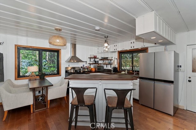 Detail Gallery Image 10 of 52 For 851 Cottage Grove, Lake Arrowhead,  CA 92352 - 2 Beds | 2 Baths