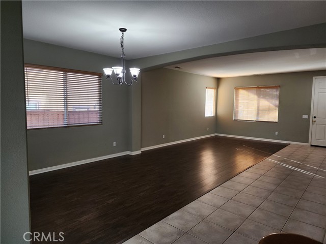 Detail Gallery Image 4 of 43 For 35978 Meriwether Way, Murrieta,  CA 92562 - 6 Beds | 3 Baths