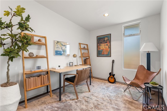 Detail Gallery Image 30 of 42 For 3511 Stonehill Pl, Sherman Oaks,  CA 91423 - 5 Beds | 3 Baths