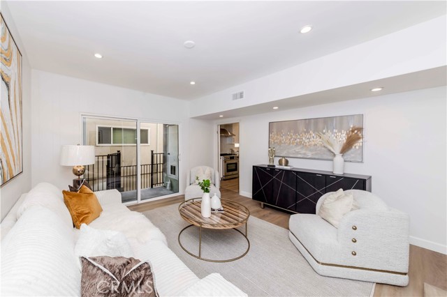 Detail Gallery Image 31 of 50 For 324 S Elm #101,  Beverly Hills,  CA 90212 - 4 Beds | 4/1 Baths