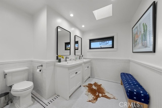 1012 10th Street, Manhattan Beach CA: https://media.crmls.org/medias/530f60e7-9807-4852-af4d-4f924b2ca146.jpg