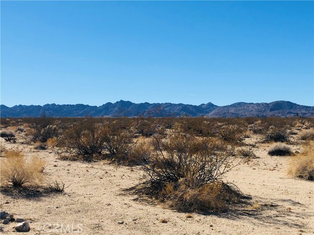 Detail Gallery Image 3 of 9 For 5 Appian Way, Twentynine Palms,  CA 92277 - – Beds | – Baths