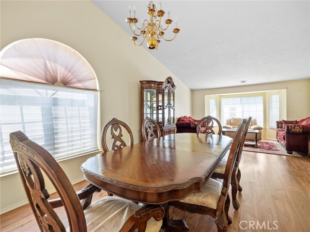 18668 Kamana Road, Apple Valley CA: https://media.crmls.org/medias/5310fdef-64d1-4b4e-b3d4-02ba80db9694.jpg