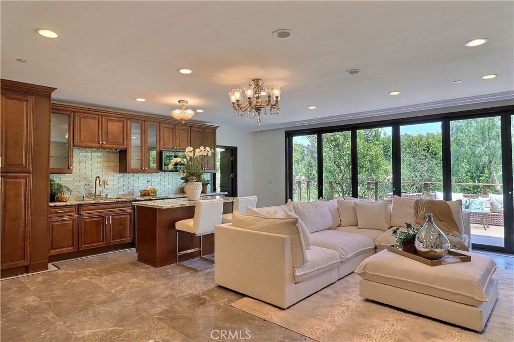 MLS #WS25153368 img 44