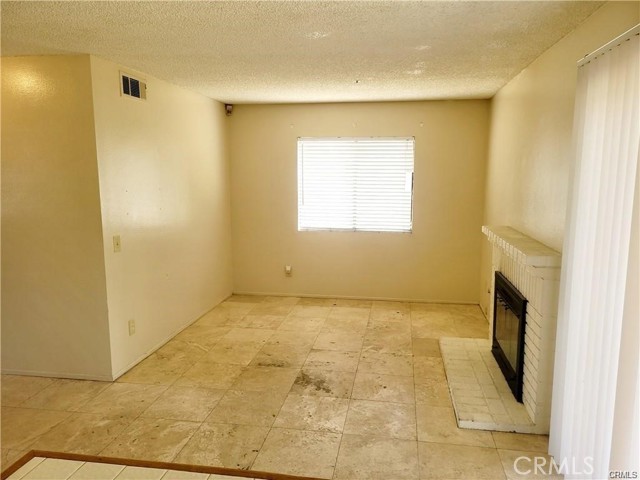 211 E Montrose Street, Rialto, California 92376, 4 Bedrooms Bedrooms, ,3 BathroomsBathrooms,Residential Lease,For Rent,211 E Montrose Street,CRCV25144398