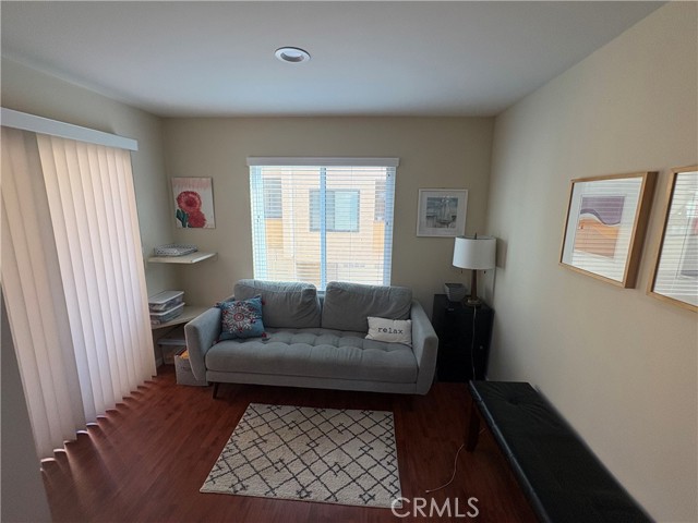Detail Gallery Image 4 of 6 For 2304 Mathews Ave #2,  Redondo Beach,  CA 90278 - 2 Beds | 2/1 Baths