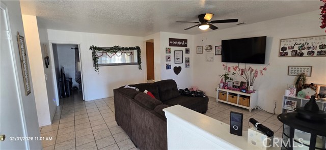 Detail Gallery Image 15 of 20 For 4743 E Avenue R2, Palmdale,  CA 93552 - 3 Beds | 2 Baths