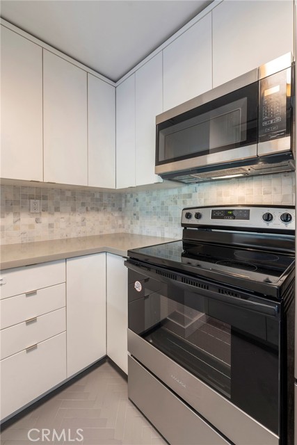 Detail Gallery Image 14 of 42 For 1440 Veteran Ave #403,  Los Angeles,  CA 90024 - 1 Beds | 1 Baths