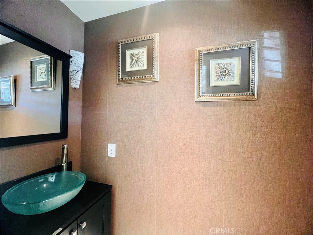 https://media.crmls.org/medias/5315a004-8d85-4cd6-9d27-4abd81f5f687.jpg?preset=X-Large