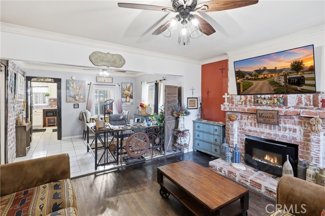 4518 South Van Ness photo 5