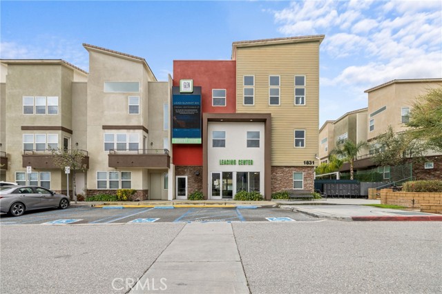 1831 Northpark Boulevard, San Bernardino CA: https://media.crmls.org/medias/5316e750-e61b-4a2b-9f94-bfb2935c1c51.jpg