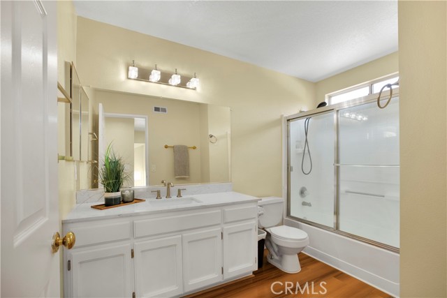 22705 Robin Way, Grand Terrace CA: https://media.crmls.org/medias/531756cc-128f-4158-a0fc-c0d4256e4778.jpg